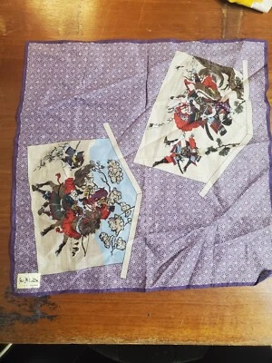 复古全丝绸东方围巾战争战士紫色 16 1/2 x 16 1/2 英寸 — 第 1/4 张图片