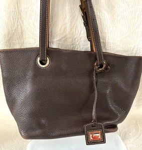 Vintage 1990s Dooney Bourke Tote Soft Full Grain Leather Chocolate Brown Hangtag - Bild 1 von 17