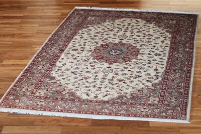 Area Rug - Floral/Ivory/Oriental Hand Knotted - 5.5' x 8' - New - Image 1 of 4