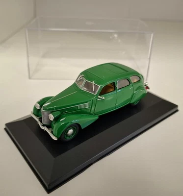 Vetrina scatola Berliet 11 CV Dauphine 1939 1/43 IXO - Immagine 1 di 3