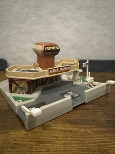 Micro Machines Hiways & Byways Red Rock International Airport 1993 Galoob - Picture 1 of 8