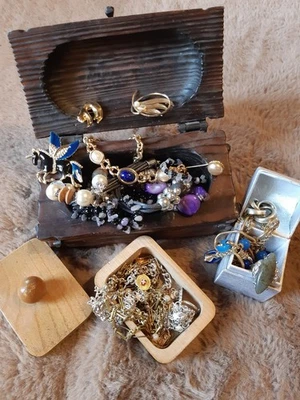 Konvolut Alter Modeschmuck Aus Nachlass Vintage - Bild 1 von 4