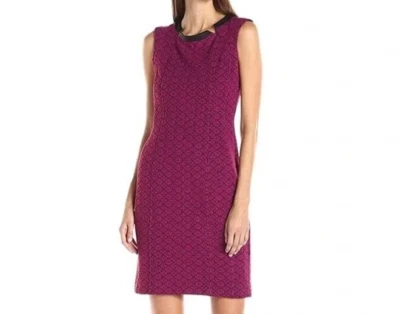 NANETTE LEPORE 覆盆子皮革装饰 Geo 无袖后拉链纹理连衣裙 10 — 第 1/4 张图片