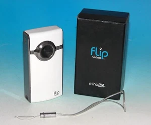 Flip UltraHD U2120W Camcorder(8GB, 2Hrs -2nd Generation) - White #9988 - Picture 1 of 6