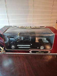 Ford F-650 Pickup Truck 2001-1:24 Like 1:18 Scale Die Cast Model Road Signature - Picture 1 of 13