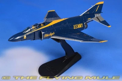Hobby Master 1:72 F-4J Phantom II USN Blue Angels #1 - Изображение 1 из 4