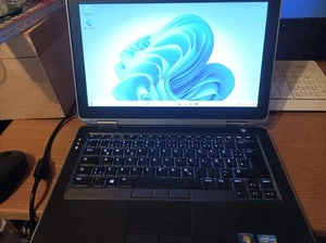 DELL Latitude E6330 i3-3660M 2,8 GHz 8GB RAM 250 SSD Evo Samsung Win11 Pro  Nr57 - Bild 1 von 3