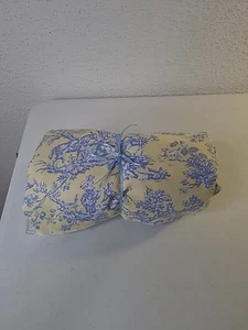 P Kaufmann Fabrics Approx 3.5 Yds X 54" French Country Blue Yellow Toile Horse - Imagen 1 de 9