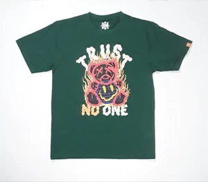 Bleeker and Mercer Mens Medium Trust No One Graphic Print T Shirt - Picture 1 of 5