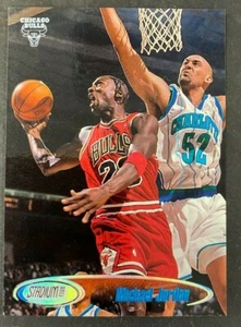 1998 TOPPS BASKETBALL CARD MICHAEL JORDAN #62 NRMT RANGE (NM) FREE S&H - Picture 1 of 2