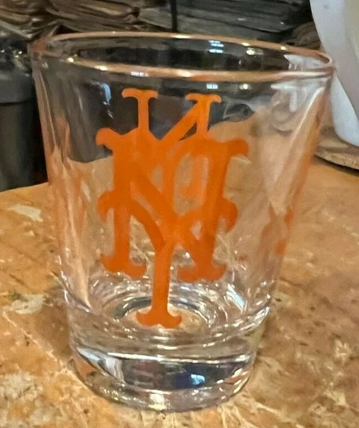 NEW YORK METS------------SHOT GLASS Cover