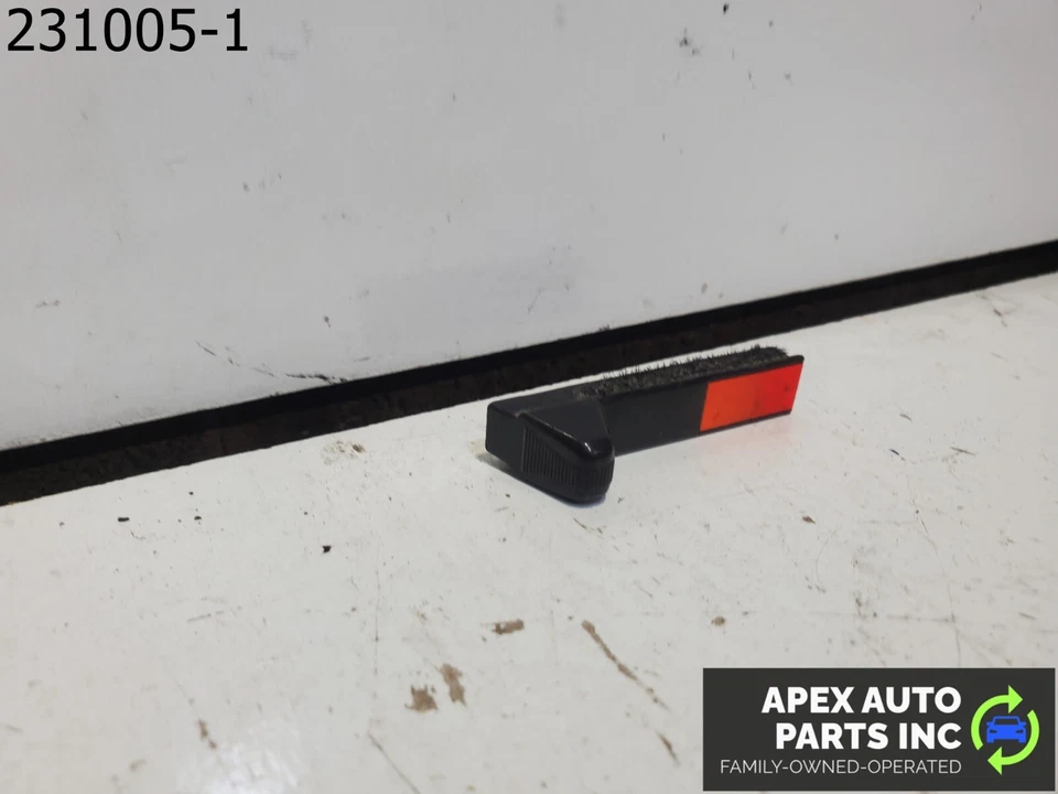 OEM Pontiac Fiero 1985 DOOR LOCK SLIDE KNOB  NOS GM 218 - Image 1 of 4