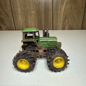 ETRL John Deere 8310 Tractor Ultra Ultra Rare Premier Muddy Series 1:64 - Picture 1 of 6