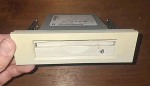 LETTORE IOMEGA ZIP DISK DRIVE ZIP750 750MB Z750ATAPI IDE 3.5" CON CADDY FLOPPY - Bild 1 von 6