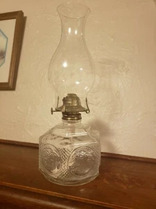 ANTIQUE VINTAGE CLEAR PATTERN GLASS OIL FINGER LAMP kerosene - Bild 1 von 1