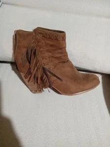Women Not Rated Zip Up Ankle Boots With Suede Tassels, Tan, Size 8 1/2 M NEW - Picture 1 of 1