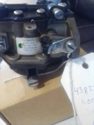 omc johnson evinrude 25 35 hp carburetor 438274 110068 2000 johnson 35 - Image 1 of 4