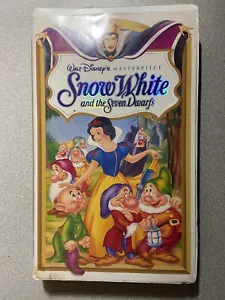 Disney Masterpiece Classic VHS Snow White & Seven Dwarfs Vintage Film Kids - Picture 1 of 3