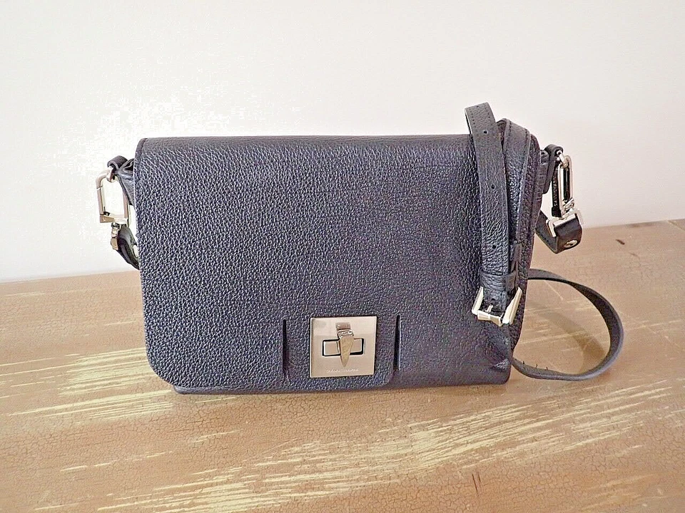 Bolso de hombro bandolera de cuero negro Gianni Chiarini Foto 1 de 1