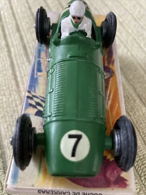 Coche de carreras Crescent Toys B.R.M MK2 Grand Prix Foto 1 de 4