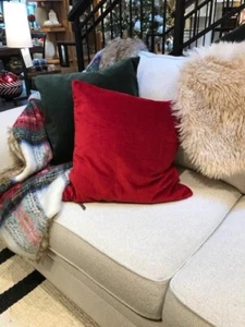 Pottery Barn Everywhere Velvet Pillow Cover Hunter GREEN 20”x20” Christmas NEW - Picture 1 of 2