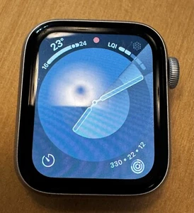 Apple Watch SE 40mm silber GPS - Bild 1 von 10