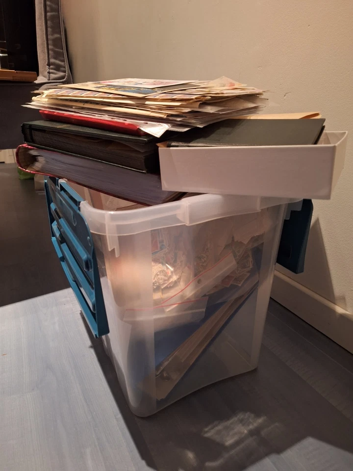 Monde Beau Lot De Timbres Neufs Et Oblitérés Tous Pays V.Photos - Photo 1/4