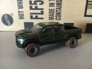 Hot Wheels 2020 RAM 1500 Rebel 4X4 Truck Green Baja Blazers ~ lose - Bild 1 von 12