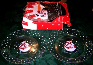 6 Unused Crate & Barrel Skating Snowman Dessert Plates in Original Box - Picture 1 of 1