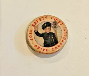 1930s PROMO BUTTON- HAL ROACH FILM STUDIO PINBACK- TRAFFIC COP MOVIE PIN BADGE - Picture 1 of 3