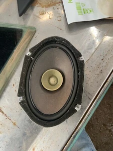 2008 Mazda CX-7 PASSENGER FRONT Right  Door Speaker Sound Audio OEM - Picture 1 of 3