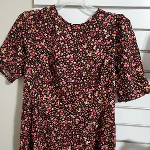 Womens Smocked Mini Dress Large Floral Design  - Picture 1 of 4