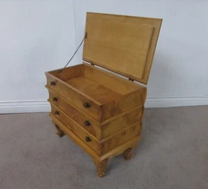 BURLED OLIVE WOOD SILVER CHEST, JEWELRY, KEEPSAKE CHEST ITALIAN MADE RARE MODEL - Picture 1 of 12