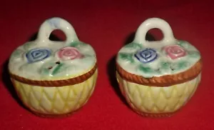 Vintage Blumenkorb Porzellan/Keramik Salz & Pfefferstreuer Japan - Bild 1 von 6