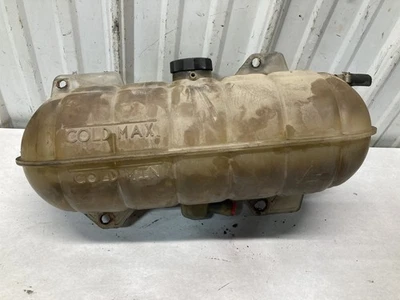 Botella de desbordamiento de radiador Freightliner Columbia 120 1996-2020 - usada Foto 1 de 4