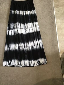 Ladies Forever 21 Tie Dye Skirt With Right Front Split in Medium - Picture 1 of 2