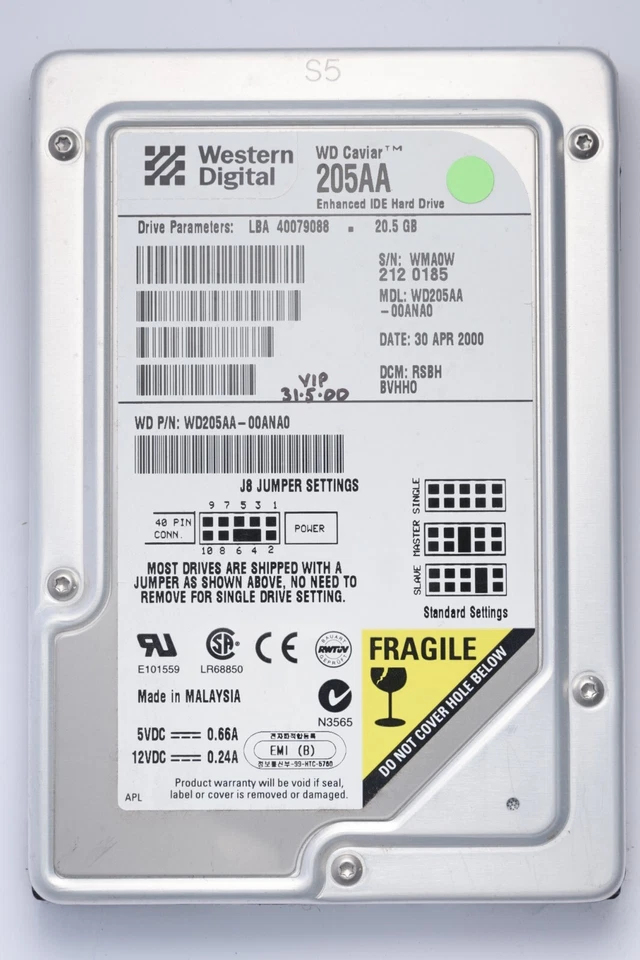 WD Caviar 205AA 20.5GB IDE Hard Drive Model WD205AA-00ANA0 P/N WD205AA-00ANA0 - Image 1 of 2