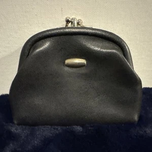 Women’s Black Clutch Bag Vintage Leather With Metal Kiss Lock Closure Coin Purse - Picture 1 of 4