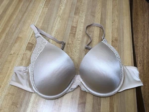 Reggiseno push up nuovo senza etichette Maidenform taglia 36A beige raso comfort devozione 09428 bordo pizzo - Foto 1 di 5