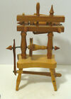 Vintage Miniaturowe drewniane koło spinningowe Części ruchome Domek dla lalek / próbka sprzedawcy