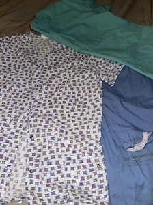 Womens Medical Uniforms Lot Of 3 Size Large And XL - Picture 1 of 7