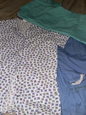 Womens Medical Uniforms Lot Of 3 Size Large And XL - Image 1 of 4