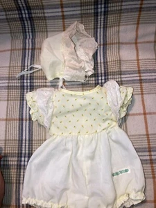 Vintage Cabbage Patch Kids Yellow Rosebud Preemie Outfit with Hat (523) - Picture 1 of 4