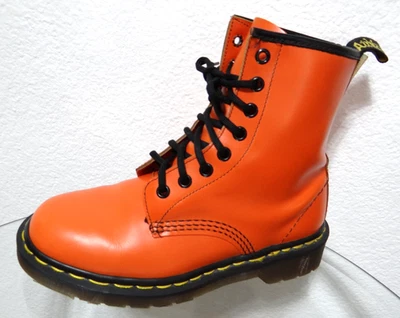 De Colección Dr. Martens Botas Naranja 8 Ojales Mujer Reino Unido 4 (EE. UU. 6) Hechas en Inglaterra (RARAS) Foto 1 de 4