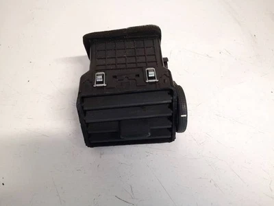 Ventilación de tablero Hyundai Tucson 2006 (rejilla de ventilación de aire) 974902e000, 97490- #2388082-84 Foto 1 de 4