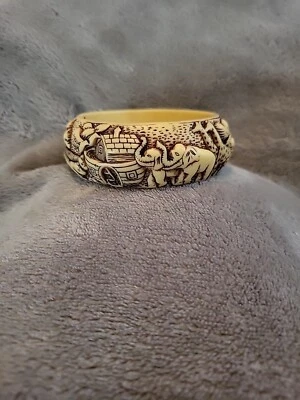 Noah's Ark Resin Bracelet - Image 1 of 4