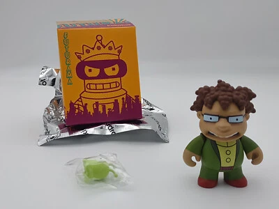 Mini boneco de vinil Kidrobot Futurama Series 2 Hermes Conrad 3" - Imagem 1 de 4