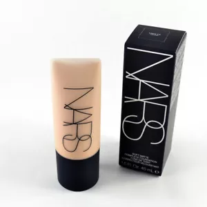 Base completa mate suave Nars Viena Light 4,5 - tamaño 45 ml / 1,5 oz. - Imagen 1 de 1