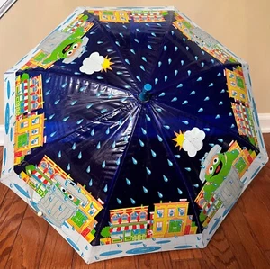 Sesame Street umbrella features Oscar with a cute Oscar handle - Picture 1 of 4