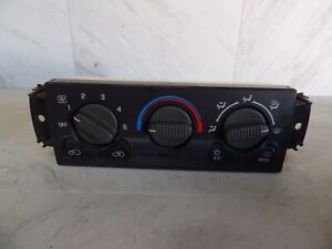 1999 -2002 CHEVY SUBURBAN TAHOE A/C HEATER CLIMATE CONTROL 15054698 REAR DEFROST